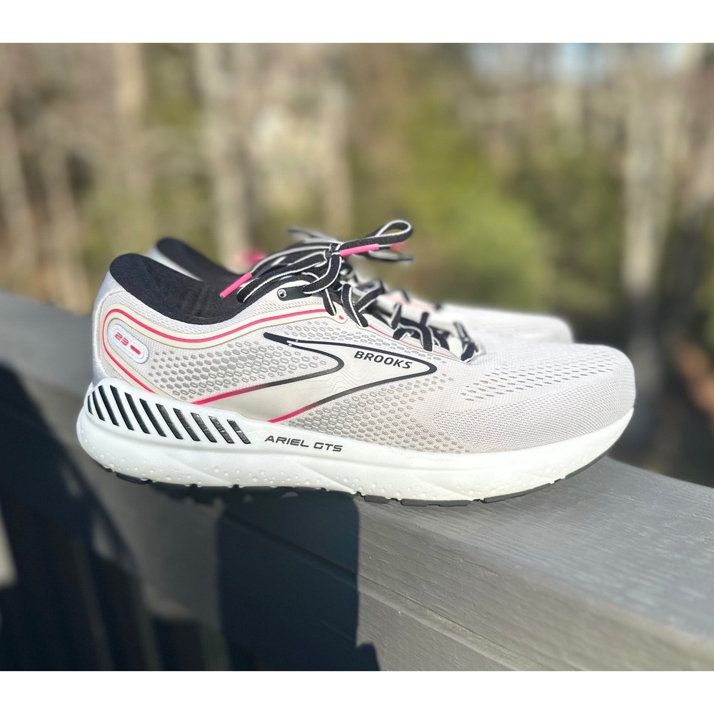 Brooks Ariel GTS Women's White Running Shoes with Pink Accents